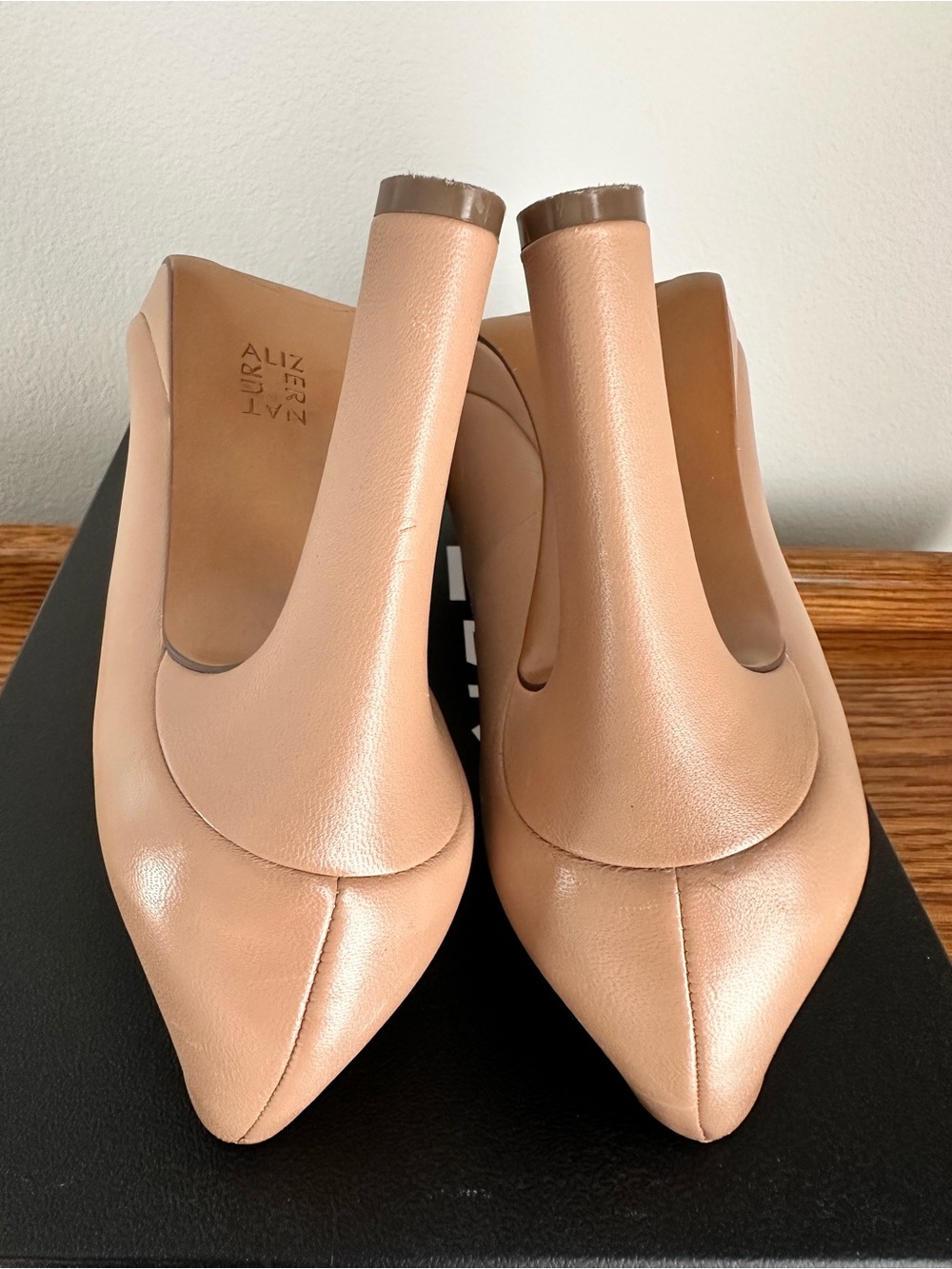 Naturalizer Gingersnap Nude Leather Platform Pumps 8 1/2 M - Picture 5 of 5